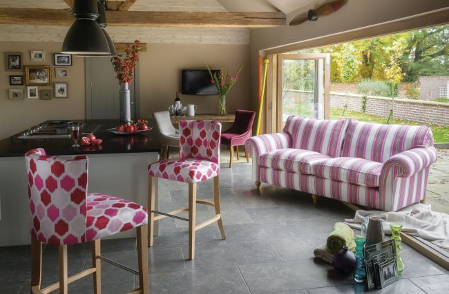 Bar Stools to Modernise your Dining Space