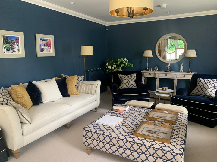 How To Decorate A Living Room: 11 Simple Ideas For Any Space