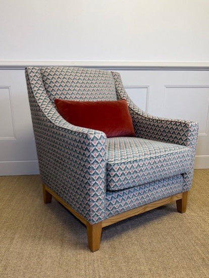 Modern Armchair in Small Scale Pattern 2